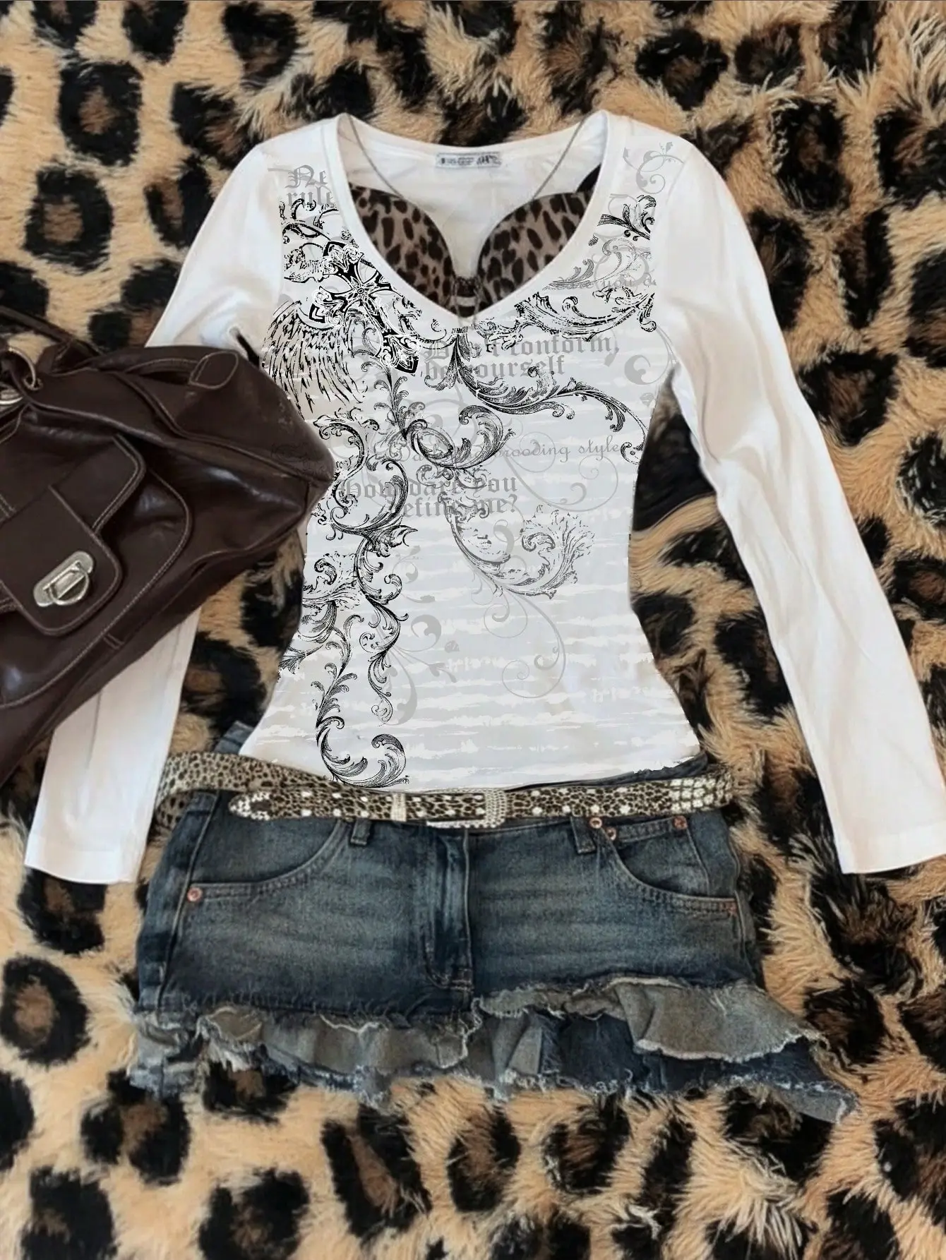 Women's Casual Retro Punk Y2K Streetwear V-Neck Fitted Long Sleeve T-Shirt With White Letter, Cross, Ornate Scroll & Wing Floral Print - Hip-Hop Core, Gothic Cybersigilism, Gyaru, Versatile For Airport & Comfortable For Autumn/Winter,Graphic Tees