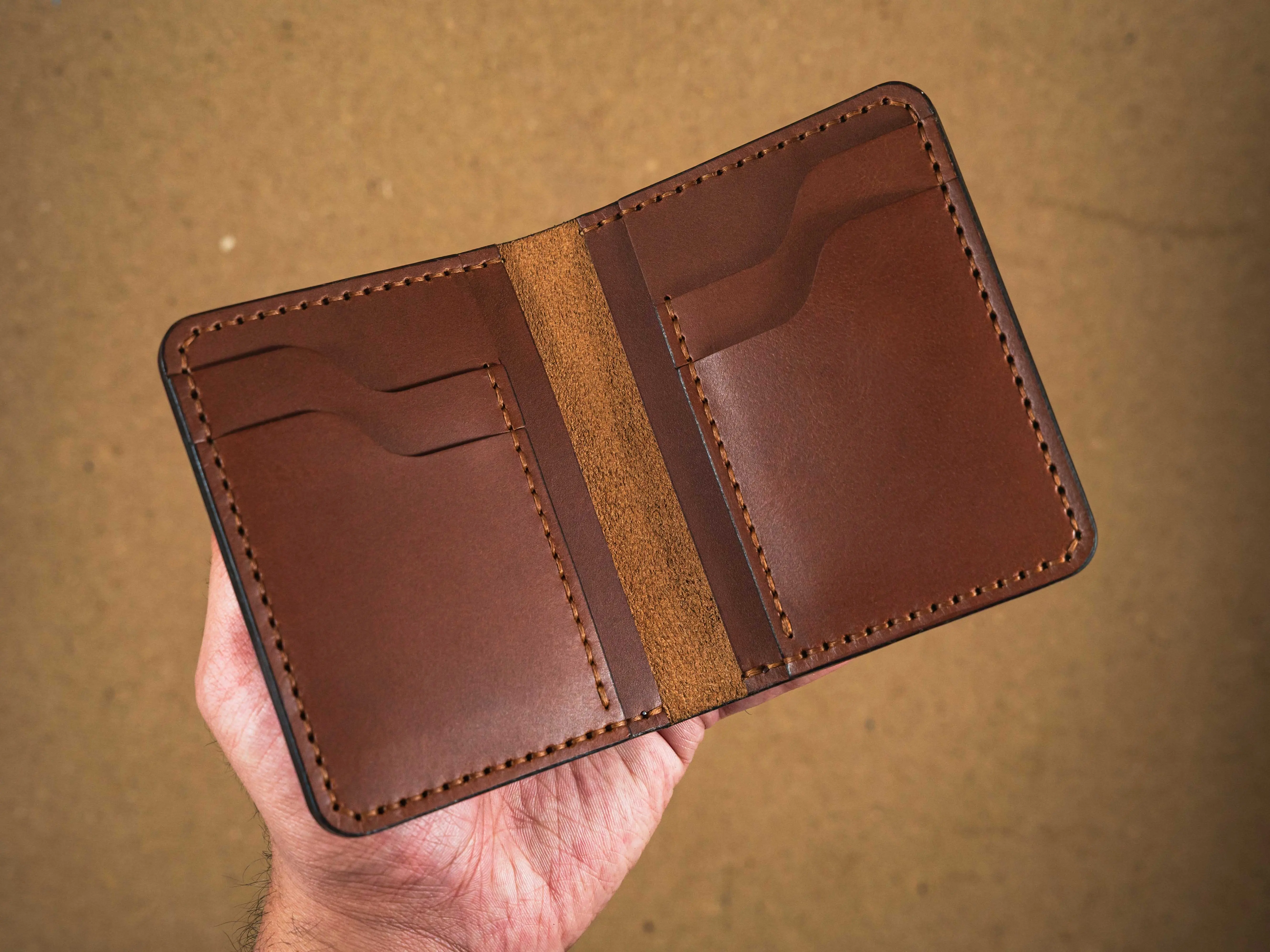 Men's Handmade Basic Pull-Up Leather Bifold Wallet - 8-Pocket Plain Lightweight Hand-Stitched Card Holder, Burnished Edges, Durable Slit Pocket, Elegant Design - Husband Gift (Anniversary, Valentine's) [Do Not Wash]