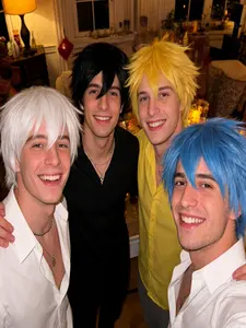 Men's Synthetic Short Role-Playing Wigs, Multi-Functional Anime Exhibition Wigs, Adjustable Shapes, Holiday Carnival Costume Wigs