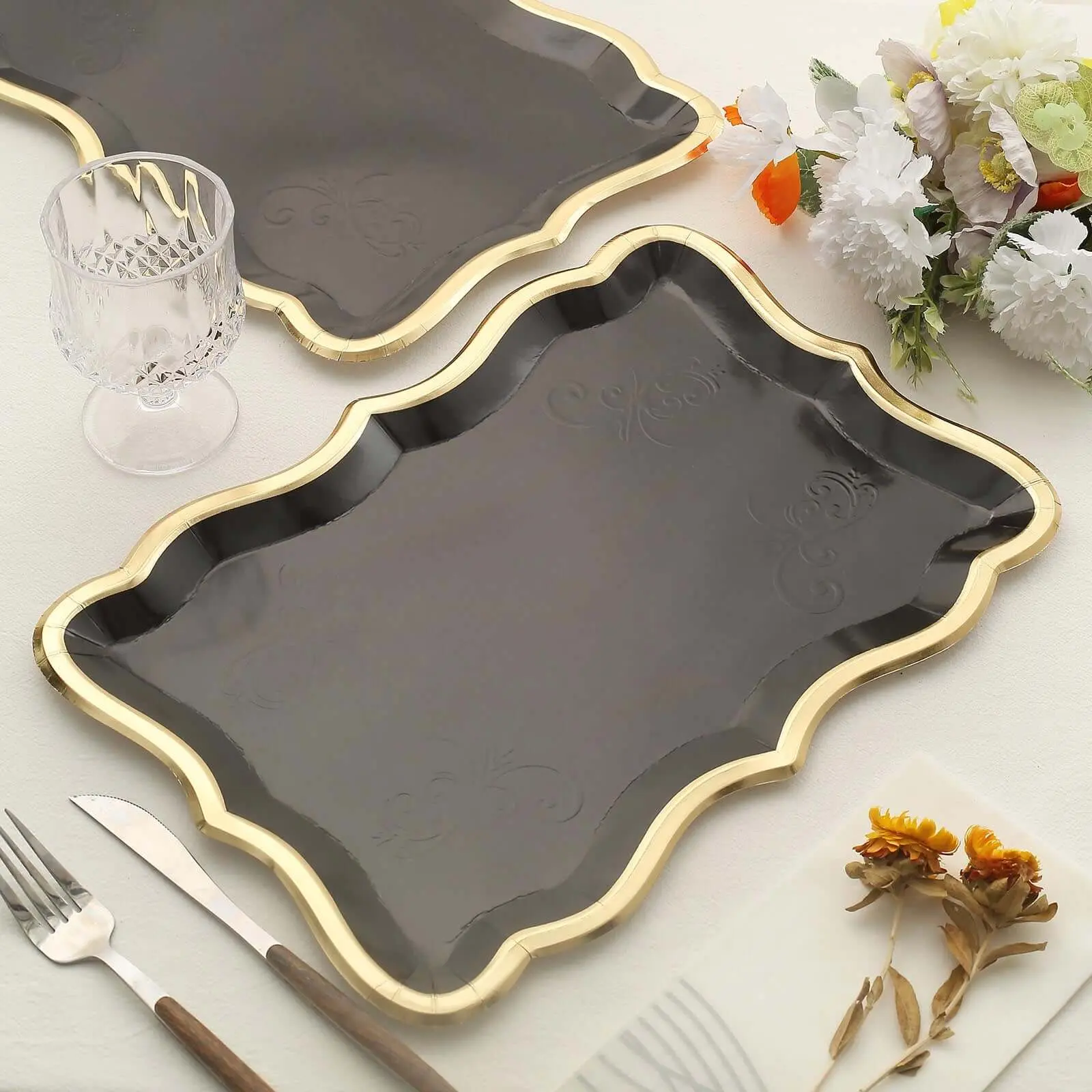 10-Pack Black 14"x10" Rectangle Disposable Paper Serving Trays, Heavy-Duty 400GSM Cardboard Platters with Exquisite Gold Rim for Weddings, Parties, Wedding