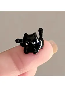 Cute black kitten ear cuff, small and exquisite earrings, unique and versatile ear accessory