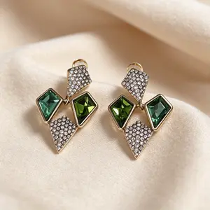 Vintage Green Gem Cluster Plug Earrings – Hypoallergenic Fashion Jewelry with Gift Box