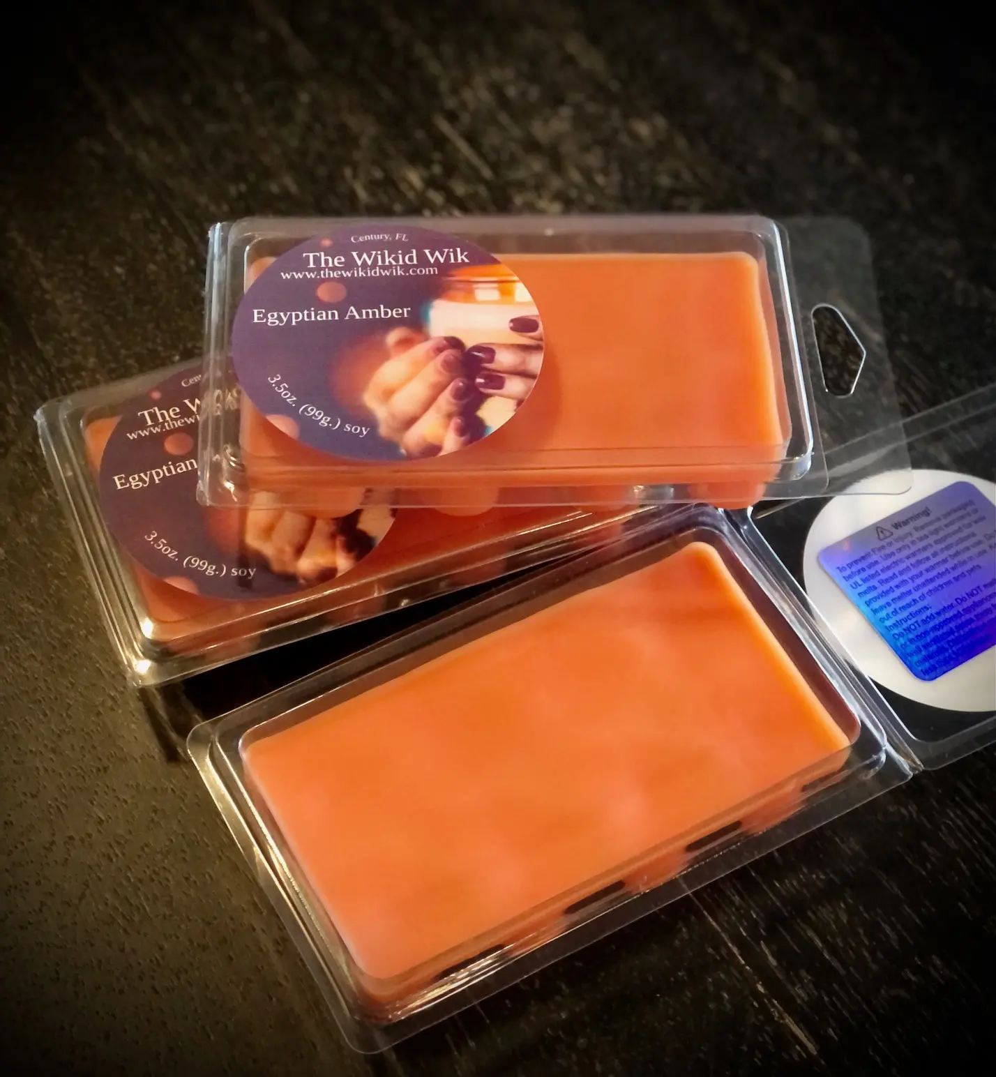 Egyptian Amber - Wax Melts... Warm, sensual, and timeless — like a softly lit space filled with golden warmth.