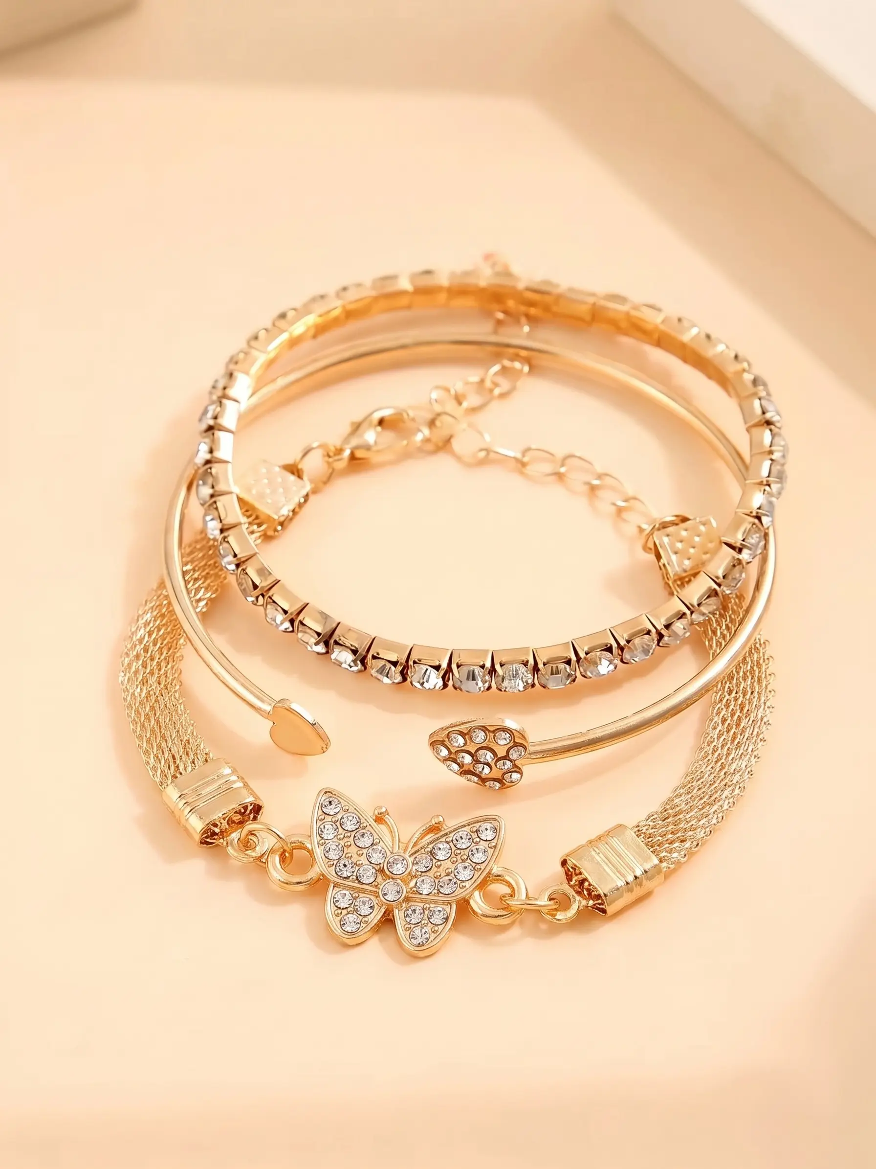 3pcs Women's Minimalist Elegant Heart Rhinestone Bangles Set, Pretty Bracelet, Fashion Accessories for Parties and Daily Wear, Versatile Elegant Jewelry Bracelet Set