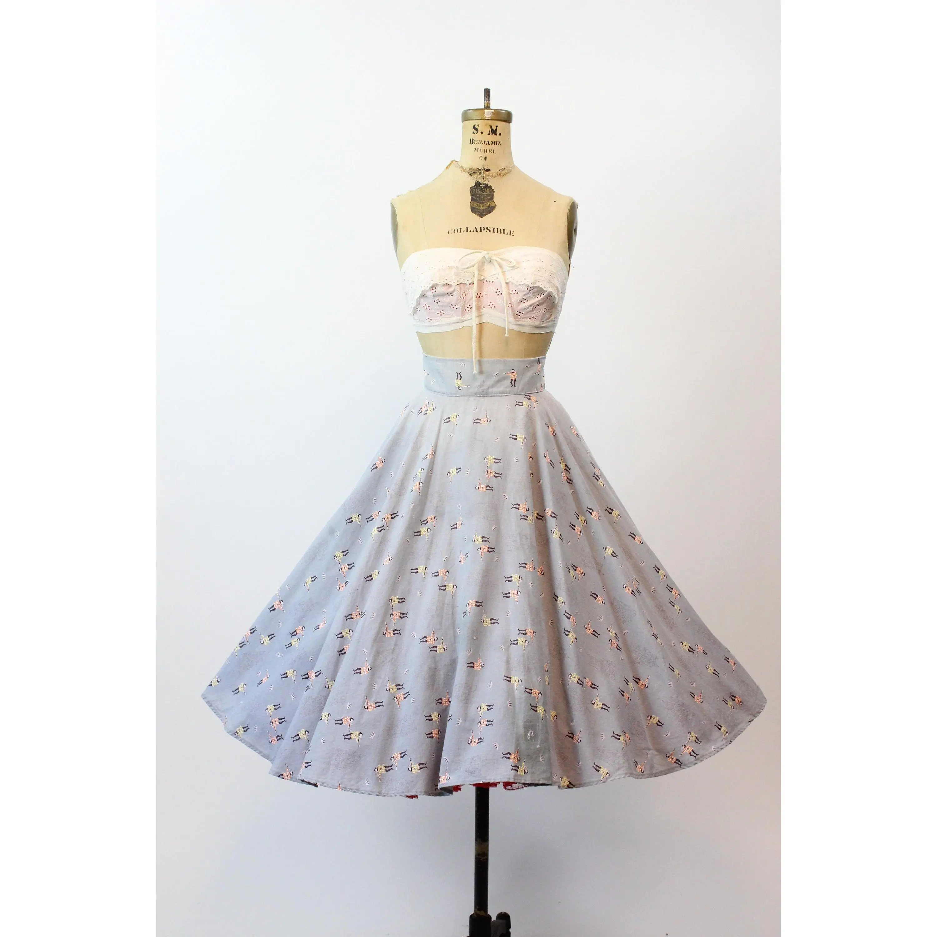 1950s CASTLES CROWNS novelty print circle skirt medium | new spring summer