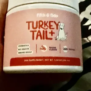 Fifth and Fido Turkey Tail-Reishi Mushrooms Dog Food Topper, Bacon Flavor, Probiotic Supplement, Universal for Dogs, Supports Immune & Gut Health, 500mg per Scoop, Made in USA
