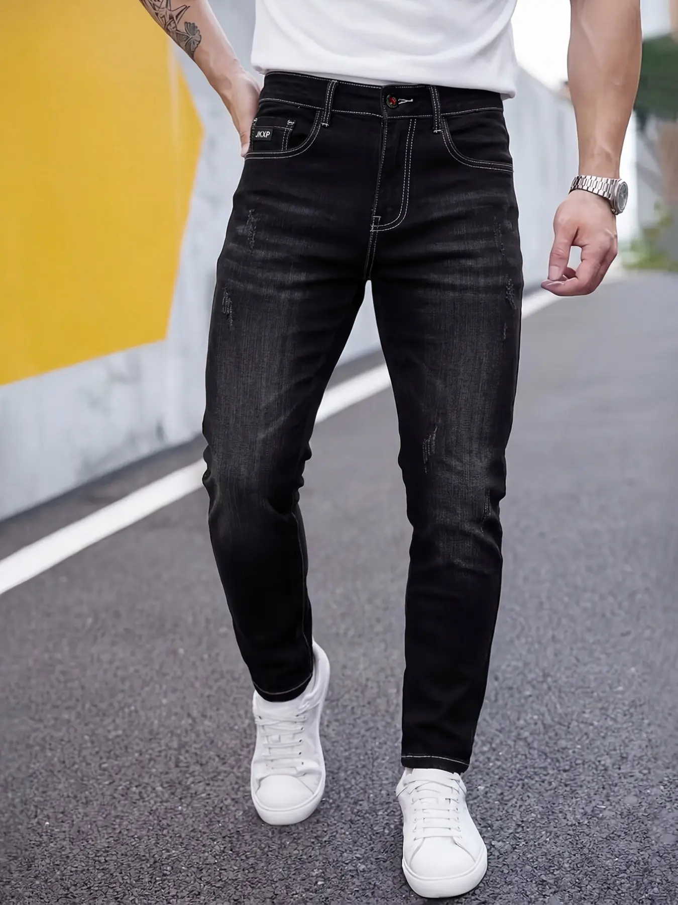 Four-season men's slim-fit stretch Elastic straight-leg jeans, distressed and washed, embroidered with iconic pattern details, American vintage denim long pants, comfortable regular fit, suitable for daily casual wear, Classic