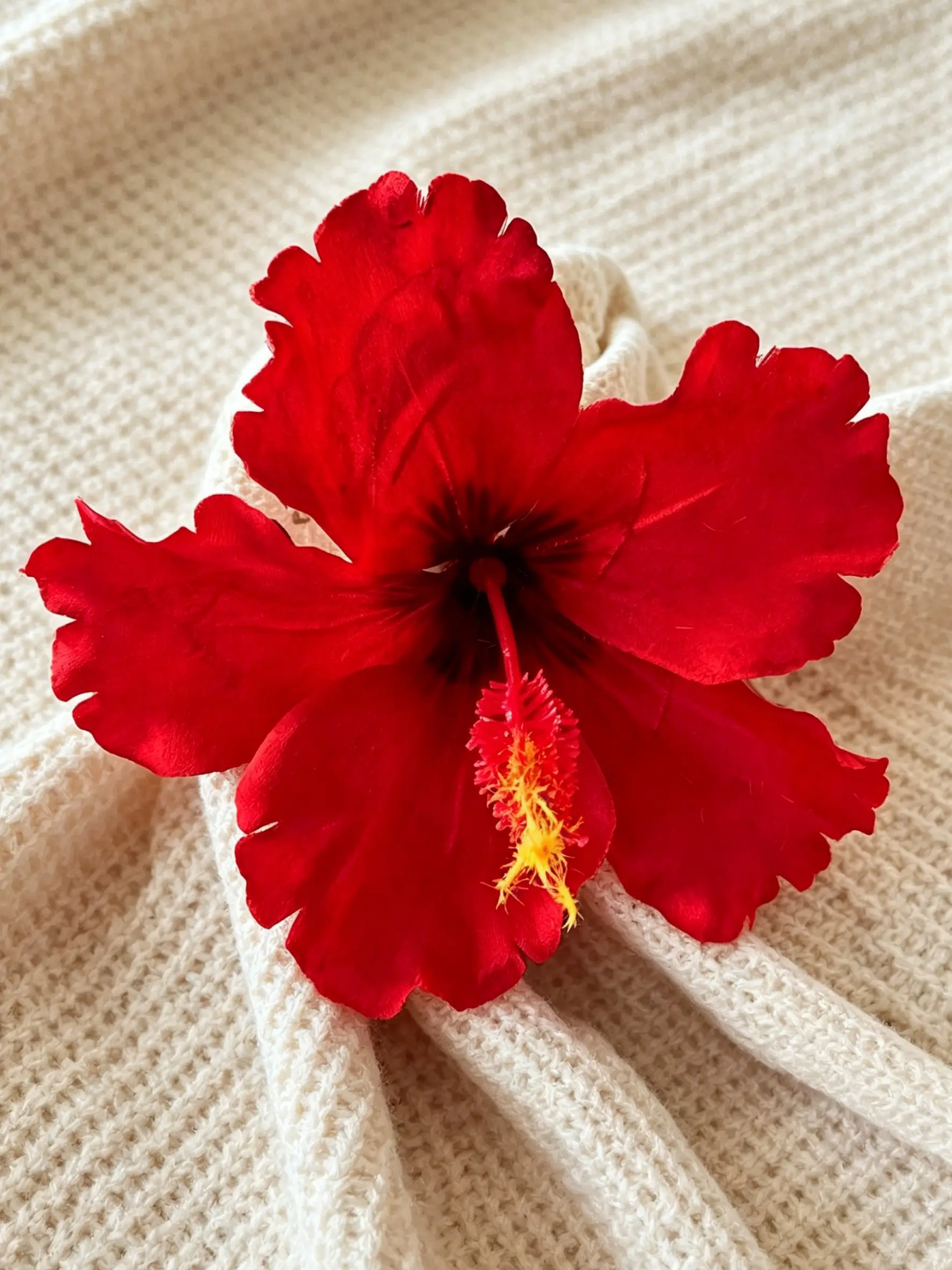 1pc New Style Hawaiian Artificial Hibiscus Flower Duckbill Clip Hairpin, Side Hair Clip Suitable for Bridal Weddings, Hawaiian Beach Tropical Party Decorative Hair Clip, Flower Hair Clips, Artificial Flowers, Party Decoration, Tropical Hair Accessories