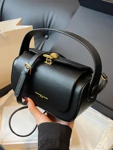 Simple and high-end practical texture light luxury style handbag, casual and versatile fashionable solid color single shoulder crossbody bag, flip design, adjustable shoulder strap, suitable for commuting and shopping, Commuter Bag