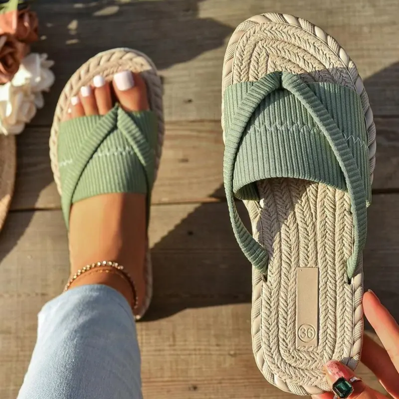 Women's Fashion Design Beach Summer Flip Flops, Lightweight Flat Rubber Sandals, Casual Comfortable Open-Toe Slides, Fashionable Comfy Sandals for Outdoor Vacation and Daily Wear Footwear, Getaway Sandals