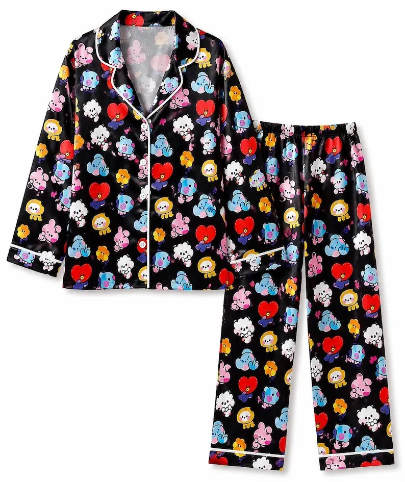 Kpop World Tour 2026 Satin Pajama Set, Concert Inspired Silky Short Sleeve PJs, Cute Fan Gift, Aesthetic Lounge Sleepwear