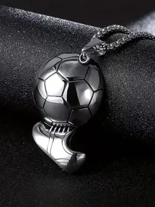 1 piece stainless steel football shoe necklace, 3D foot pendant necklace, birthday gift for boys. Metal pendant, trendy and unique, does not fade. World Cup commemorative accessory. Football sports accessories for children and boyfriends.