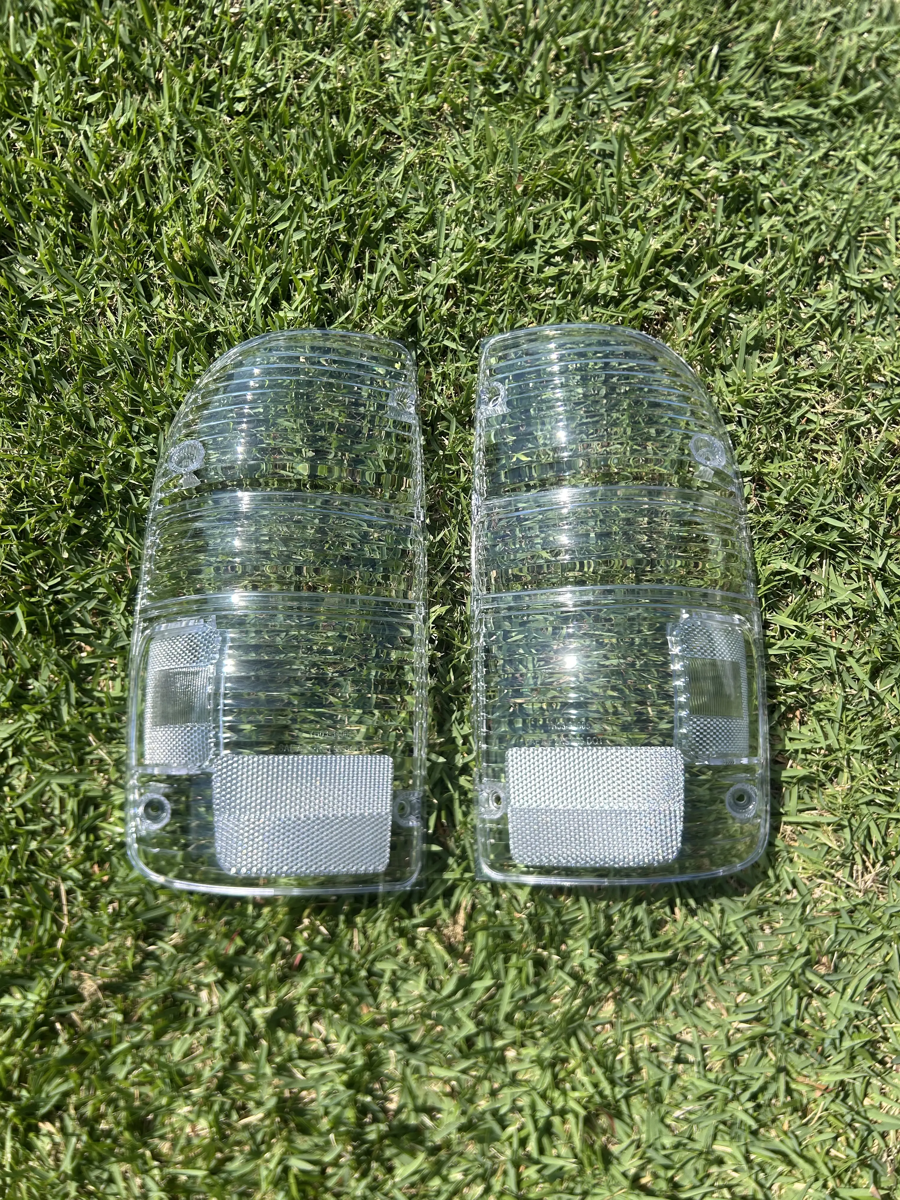 1995–2004 Toyota Tacoma Clear Tail Lights (1st Gen)