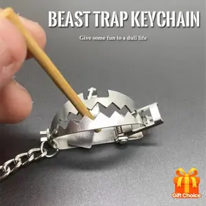 Stainless Steel Mini Keychain, Stylish Keychain, Creative Card Holder Design, Easy-To-Carry Trapper Style, Durable Material, Unique and Innovative
