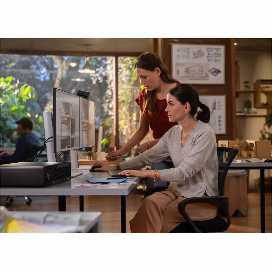 HP Z2 G1i Workstation - Intel Core Ultra 5 235 - 32 GB - 1 TB SSD - Small Form Factor - Black