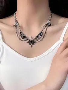 Star Collar Necklace, Punk Metal Chain with Sharp Wing Design, Bold Statement Jewelry, Unique Fashion Accessory for Men and Women