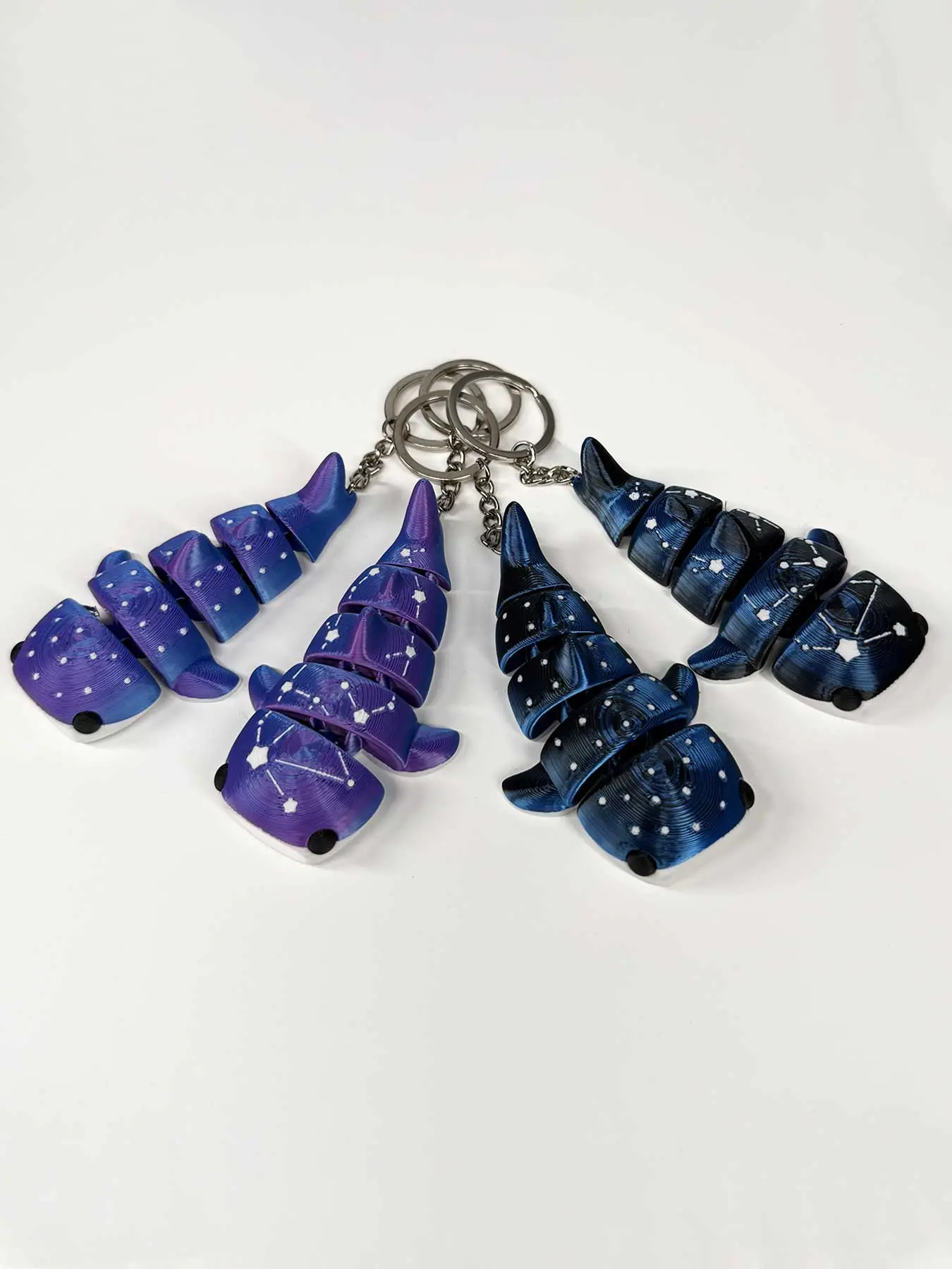 3D Printed Starry Sky Shark Keychain, Stylish Fish Keychain, Ombre Shark Keyring-Flexible Joints Whale Shark Pendant, Whale Shark Charm with Keyring Matte Blue Purple Women Men Bag Hanging Decoration Backpack Accessories Gift Keychain Charms