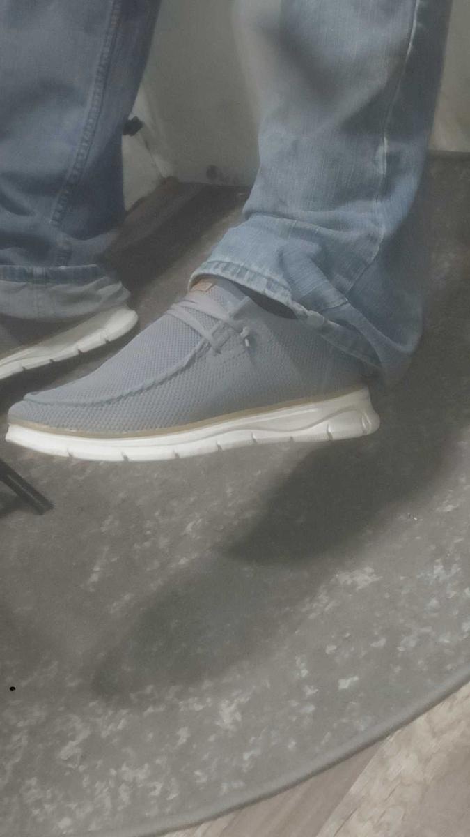 Item: grey, EU45/US11