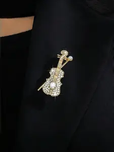 Elegant Violin Brooch, Fashionable and Refined, Light Luxury Simple Design, Versatile Music Note Pin Accessory, Stylish Lapel Pin