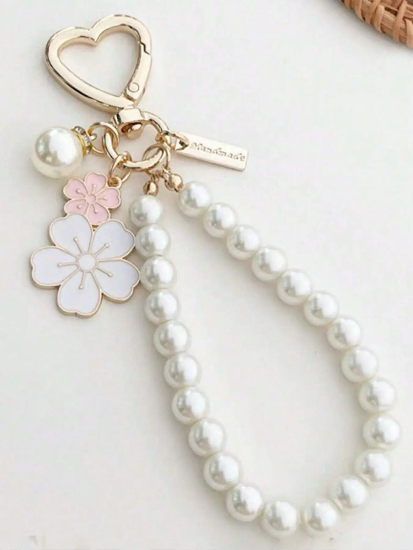 Elegant Flower Pattern Alloy Pearl Bracelet , Keychain Jewelry, Wallet Pendant, Bag Decoration, Gym Commute Travel Shopping, Zinc Alloy Keychain, Rust Resistant Long-Lasting