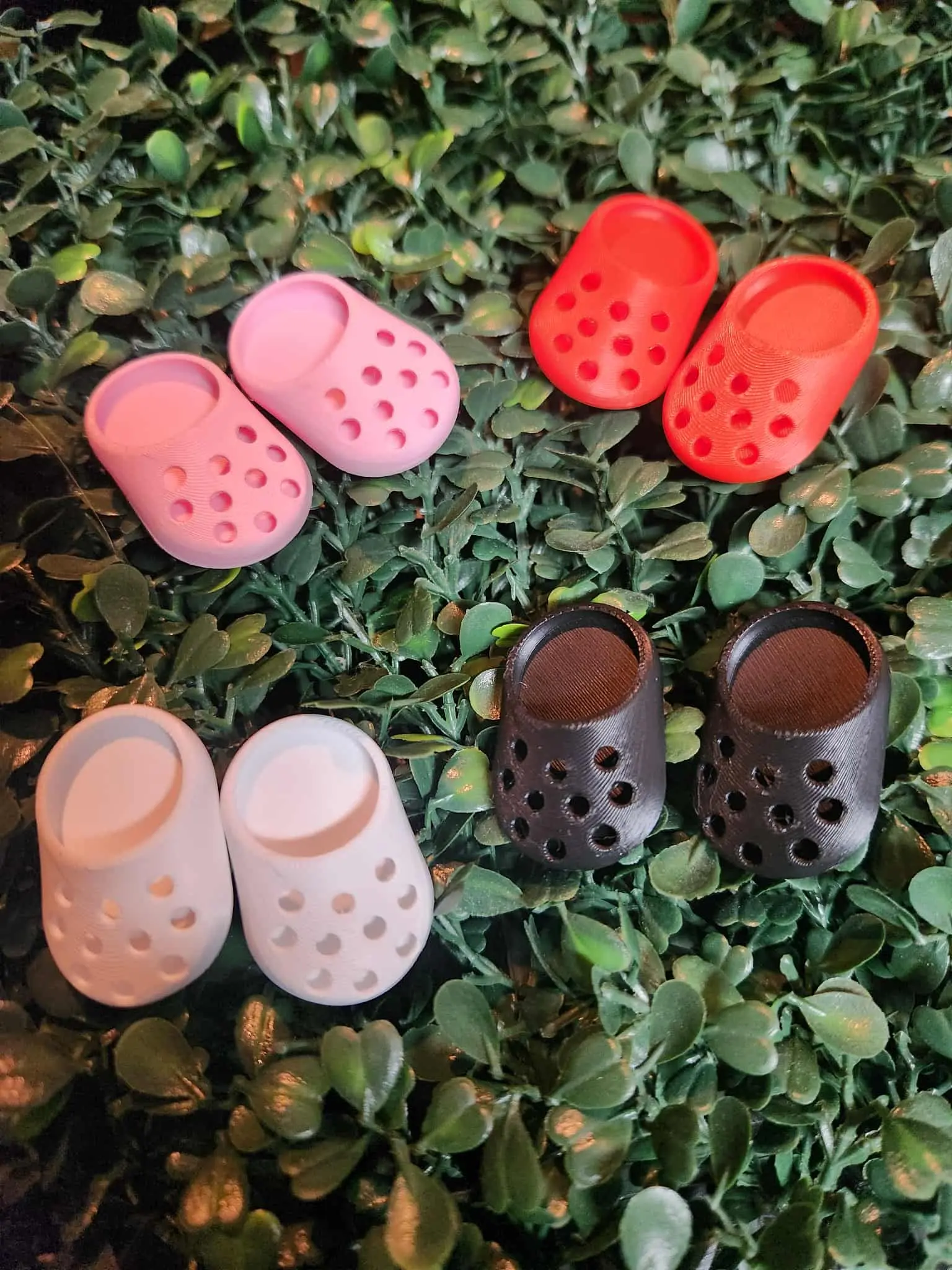 Mini Shoe Accessory for Dolls - Plastic Detailing - Perfect for Enhancing Doll Appearance - Ideal for Collectors & Enthusiasts