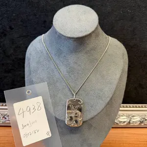 Pre-owned hz 4938 Louis Vuitton Monogram Locket Necklace 26.06.02