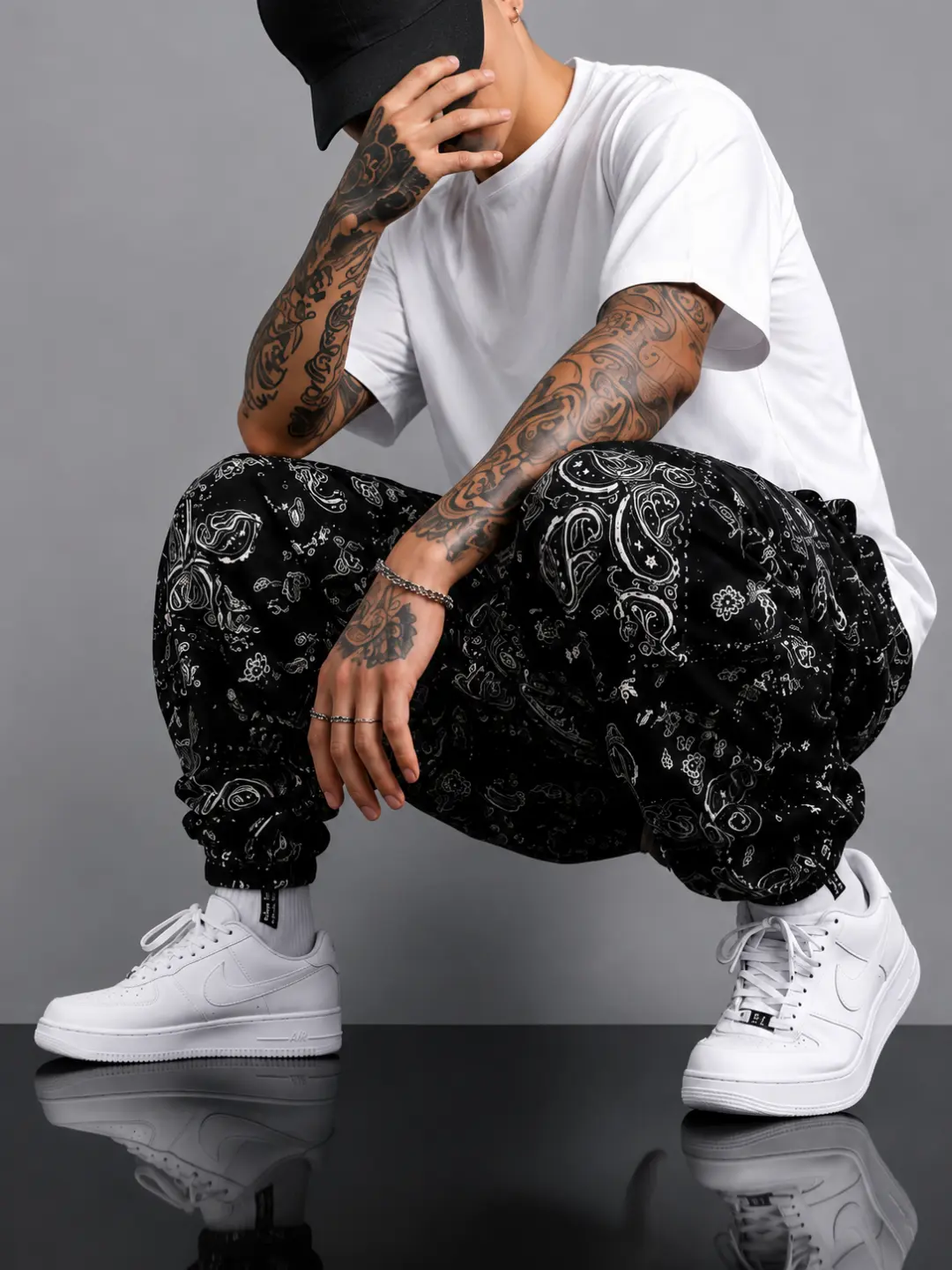 Streetwear Jogger Pants for Men, Vintage Paisley Print Harem-Style with Tapered Leg and Drawstring Waist, S
