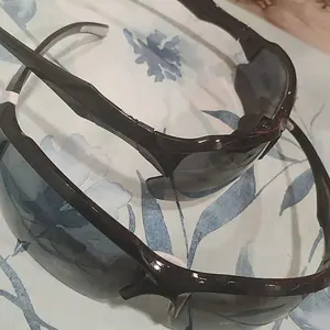 review image 0