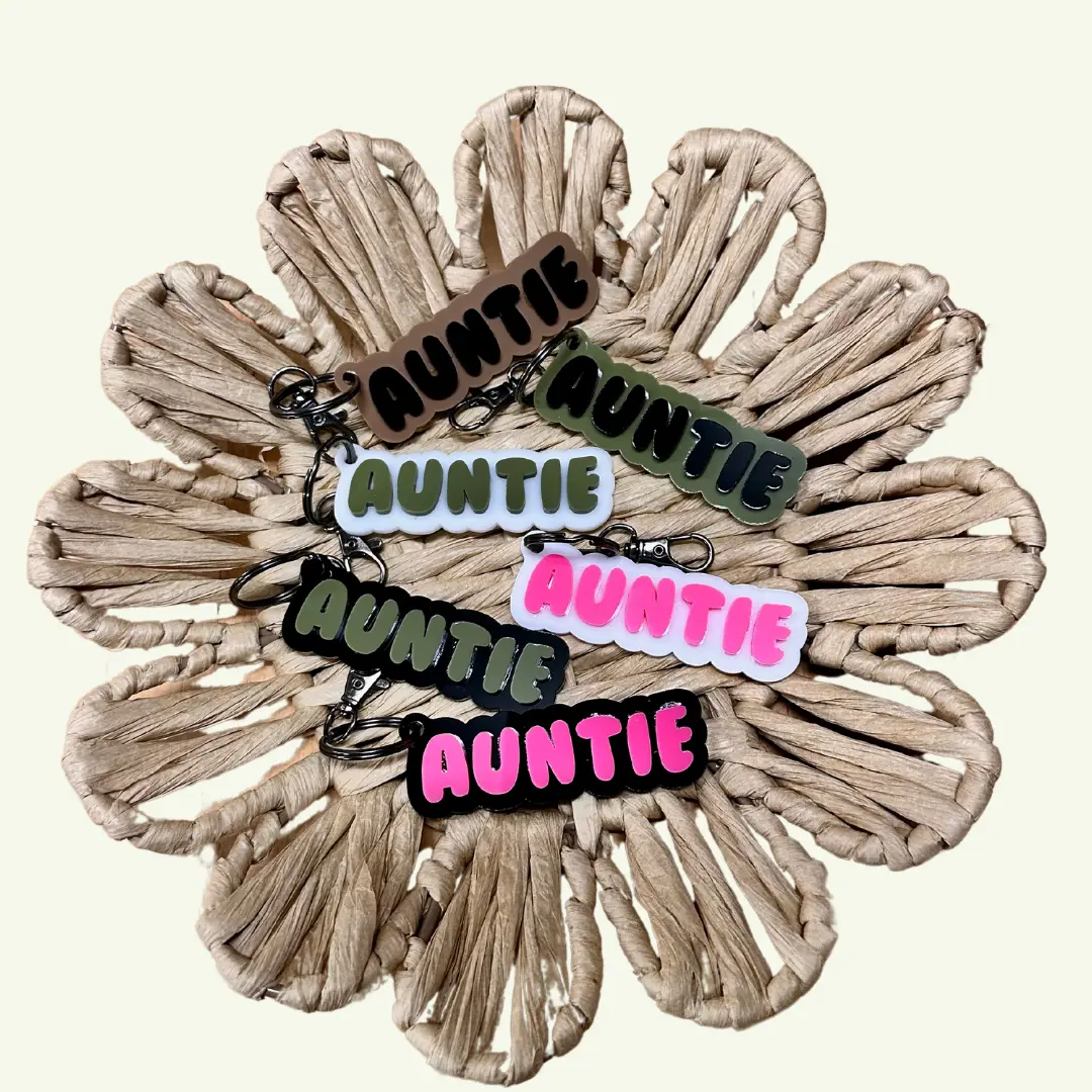 Auntie Acrylic Keychain - Vibrant Solid Round Casual Daily Bag Charm for Women, Lightweight Fashion Accessory with Clip Closure, Happy Birthday Gift Idea, Note: Choking Hazard Small Parts, Acrylic Keychains, Durable, Clip Close, Keychain Charms, Basic