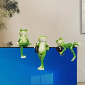 3pcs frog resin sculpture ornaments, romantic garden balcony, terrace, aquarium, and flowerpot decorations, suitable for various scenes with realistic frog hanging decorations, frog garden decoration, fun scenes, detailed textures