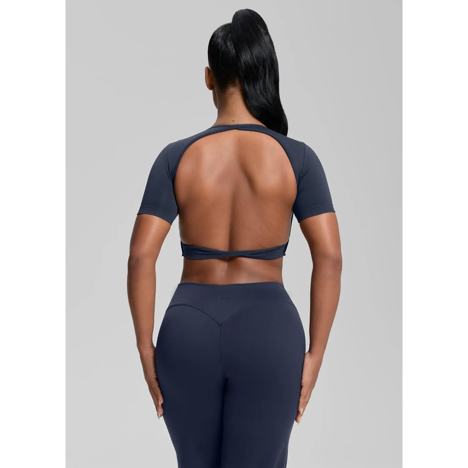 Women's Seamless Crop Top - Sporty Chic Crew Neck Backless Yoga Shirt with Removable Padding, Breathable Airy Fabric, Snug Fitted, Easy to Pair, S
