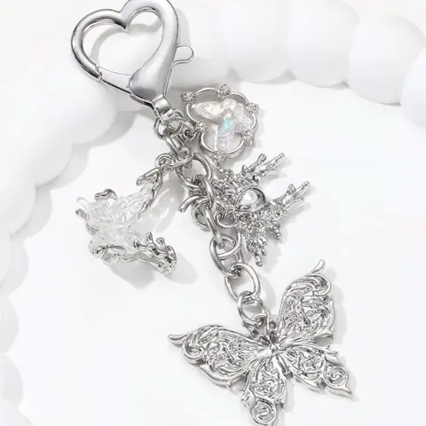 Elegant Vintage Butterfly Keychain, Silver Color Alloy Pendant, Punk Style, Stylish Keychain, Trendy Gift for Friends and Family, Memorial Present, Fashionable Alloy Keychain, Keyrings