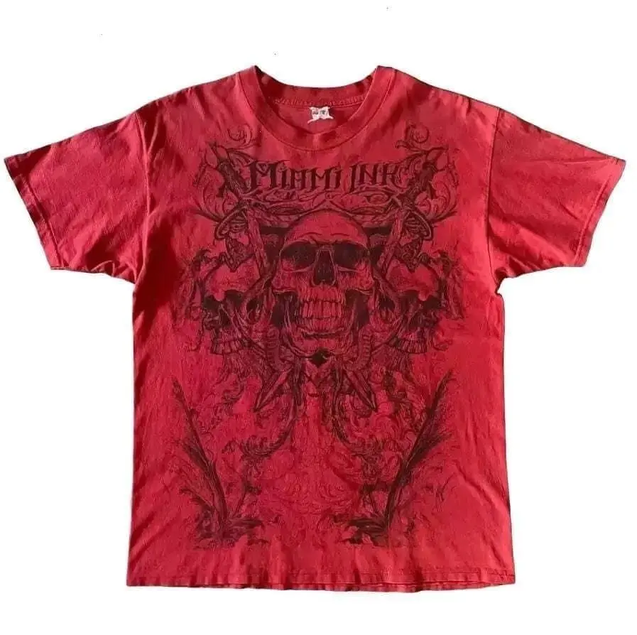 Vintage Y2K Print Tee - Skull Tattoo Bold Shirt