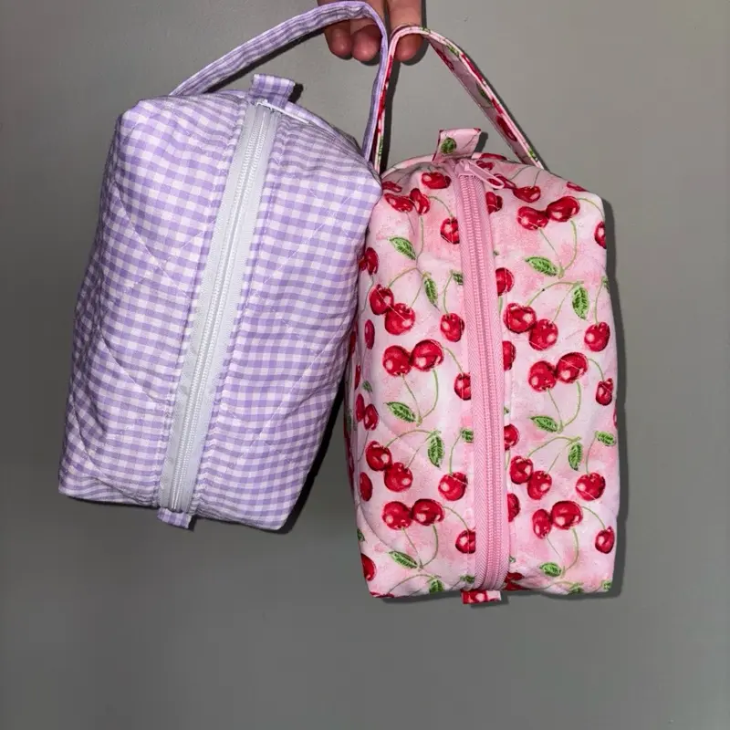 Handmade Boxy Makeup Bag with Quilted Design and Zipper Closure for Cosmetics