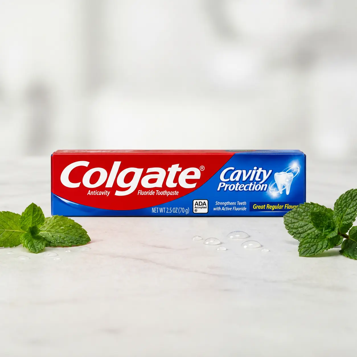 Colgate Cavity Protection Anticavity Fluoride Toothpaste (2.5 oz / 70g) Great Regular Flavor - Cavity Fighting Strengthens Teeth Fluoride Dental Care Daily Oral Hygiene ADA Accepted