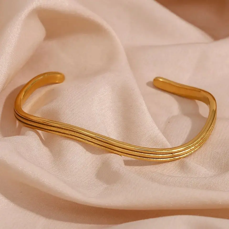 Minimalist Water Wave Bangle