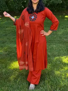 Natural Cotton A-Line 3-Piece Set with Mirror Work