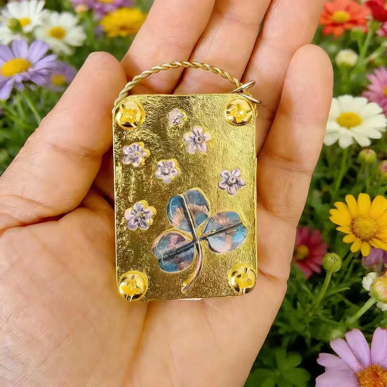 Mini Gold-Plated Clover Design Flower Press - Handcrafted Compact Craft-Ready Tool for Artists, Beginner-Friendly, Ideal for Plant Collecting & Pressing, Decorative Nature Botanical Art Home Decor