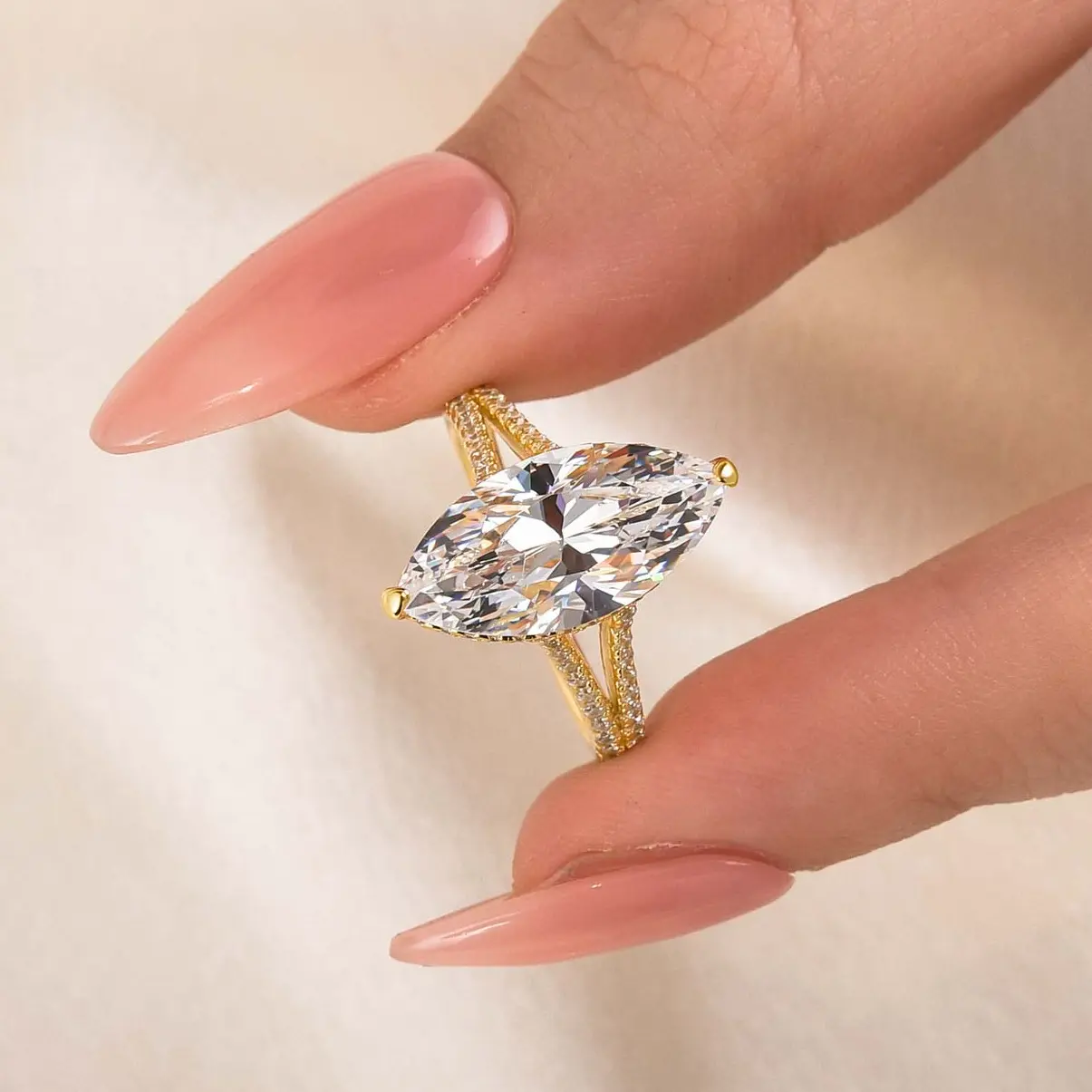 MAXINEJEWELRY 4.0ct Marquise Cut 5A Cubic Zirconia Engagement Ring - Bridal Women's Jewelry, Cubic Zirconia Rings for Proposal, Anniversary