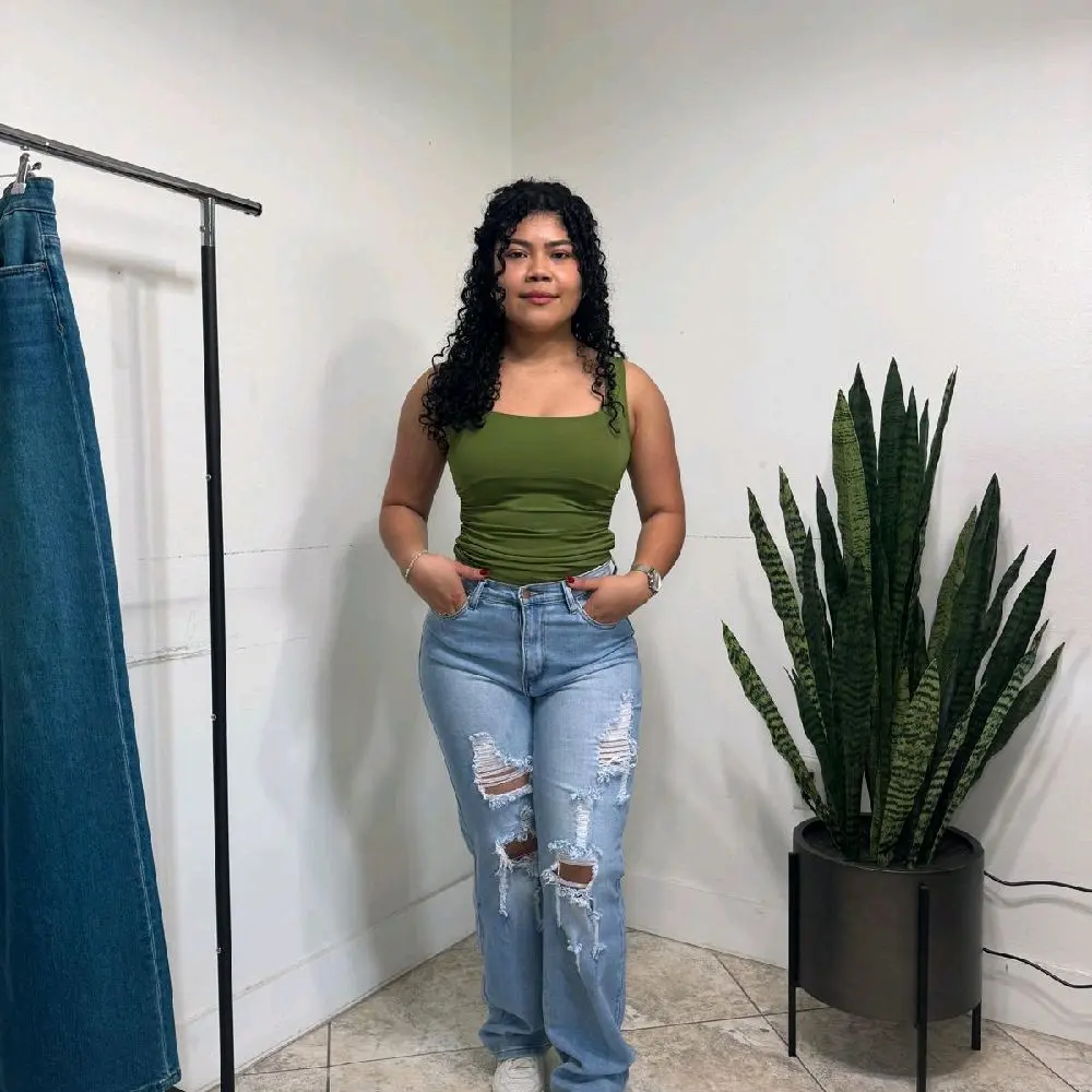 Vibrant mom jeans