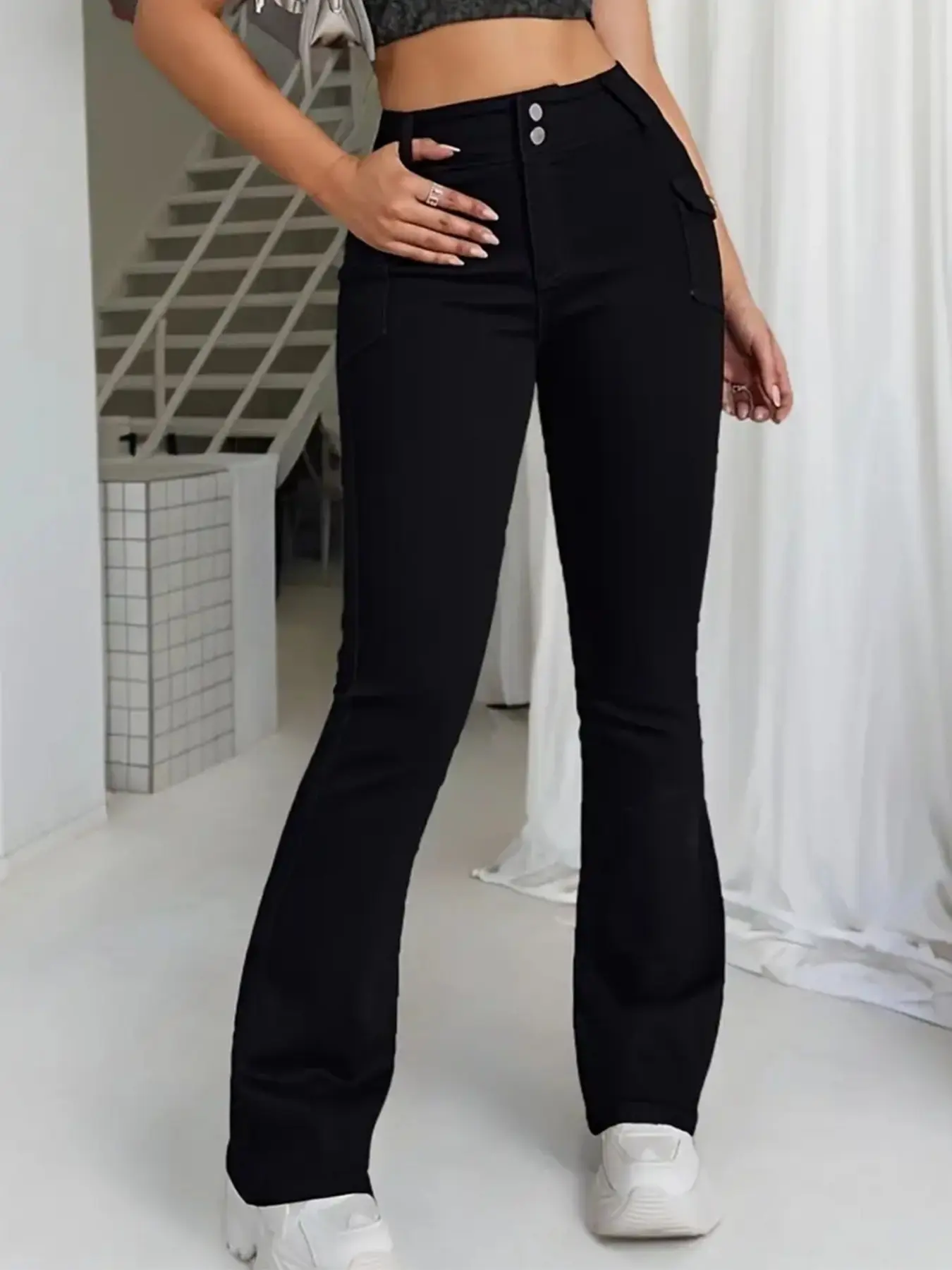 Women's Flare Leg Denim Jeans with Multiple Pocket Designs, Stretch Slim Fit Flare Long Trouser Pants, Versatile Four-Season Wear, Bottom, Button