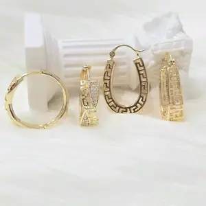 Argollas de FENFEN con zirconias y sin zc , 1 inches diametro. Laminado de alta calidad. Diseño elegante.