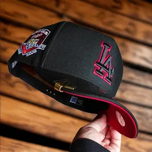 Black New Era 9FORTY Los Angeles Dodgers Curved Brim Baseball Hat, Red Embroidered LA Logo & Undervisor, MLB Streetwear Cap, Collector’s Limited Edition 2026 Urban Streetwear Gorra premium, moda urbana para hombres y mujeres