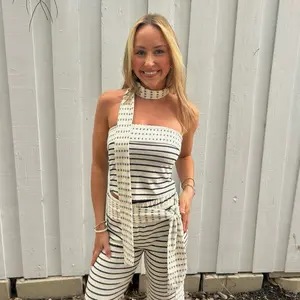 Coastal Contrast Tube Top (Includes Scarf)