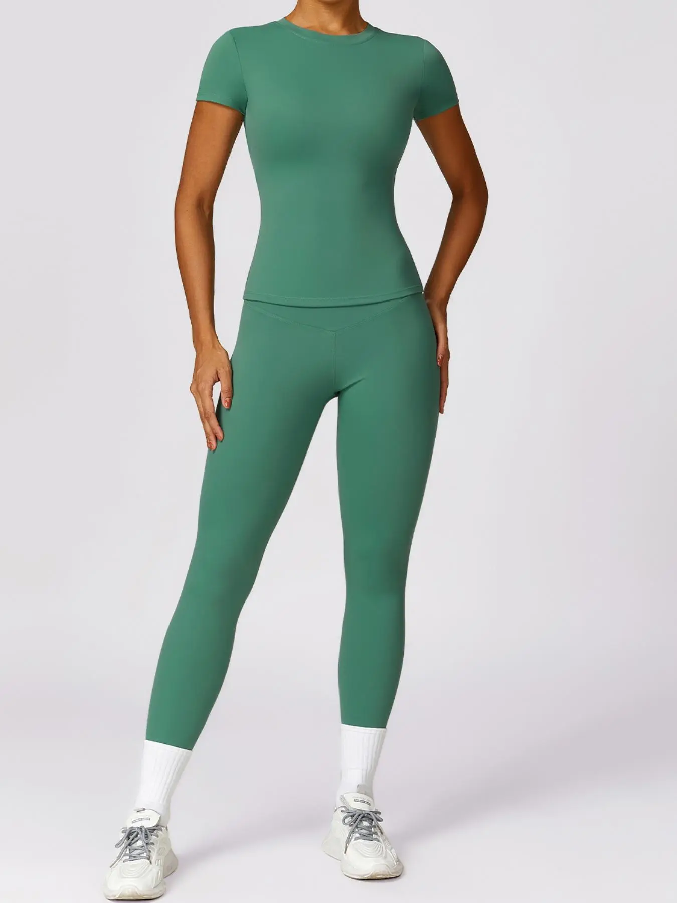Plain Color High-Intensity Yoga Set, Quick-Dry and Breathable Fitting Pants, Sportswear for All Seasons, Short Sleeve Top and Long Pants, Fitness Clothes, Gym Athletic Clothes, Workout Gym Clothing