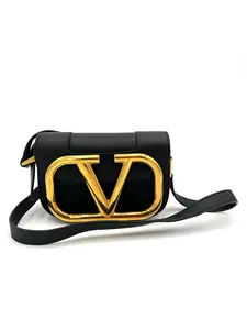 Pre-owned Valentino Calfskin Leather Shoulder Bags SUPERVEE SHOULDER HANDBAG BLACK