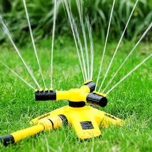 360-degree automatic rotating three-prong sprinkler, automatically sprays after water passes through, wide watering range and uniform spraying, 12 spray nozzles, quick insertion of milk nozzle, can be used in series with several together.ABS material
