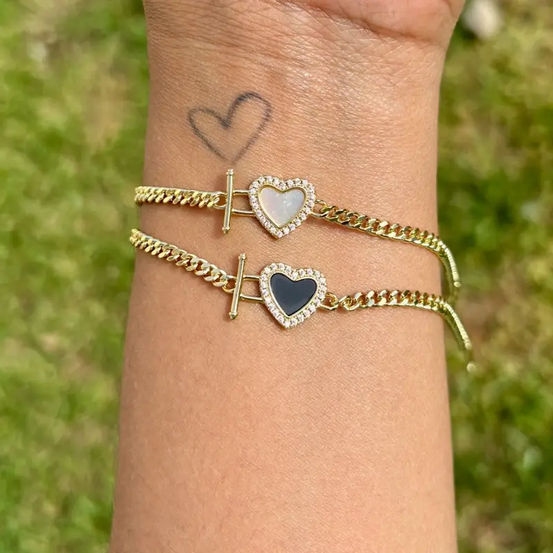 Kia Bracelet - Heart Design Gold-Tone Jewelry Piece