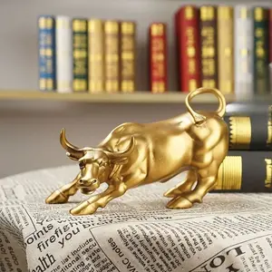 Wall Street Bull Resin Sculpture, Feng Shui Wealth Symbol, Lucky Charm for Office Desk, Bookshelf, Front Desk Decor, Office Decoration, Gift for Boss Colleague Entrepreneur