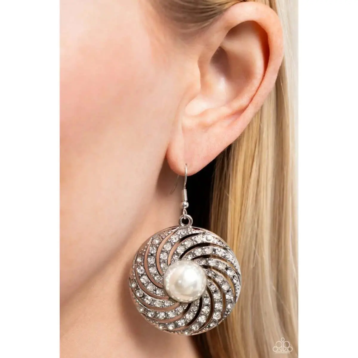 Paparazzi Vintage Vortex - White Earring